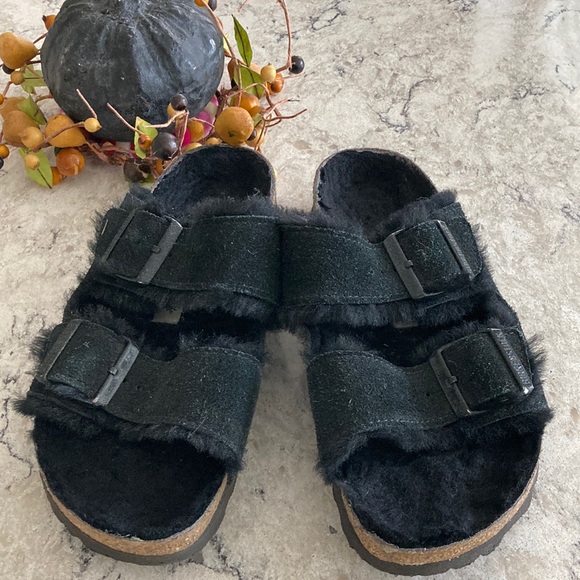 fur birkenstocks grey